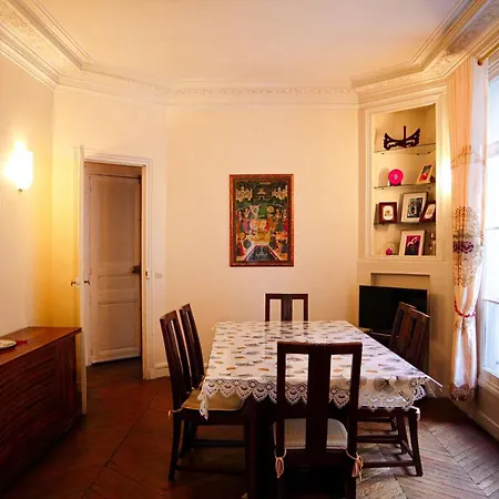 Appartement Grand Proche Champs Elysees Parijs
