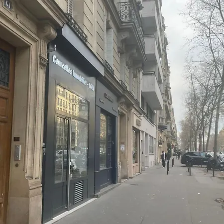 Grand Proche Champs Elysees * Parijs